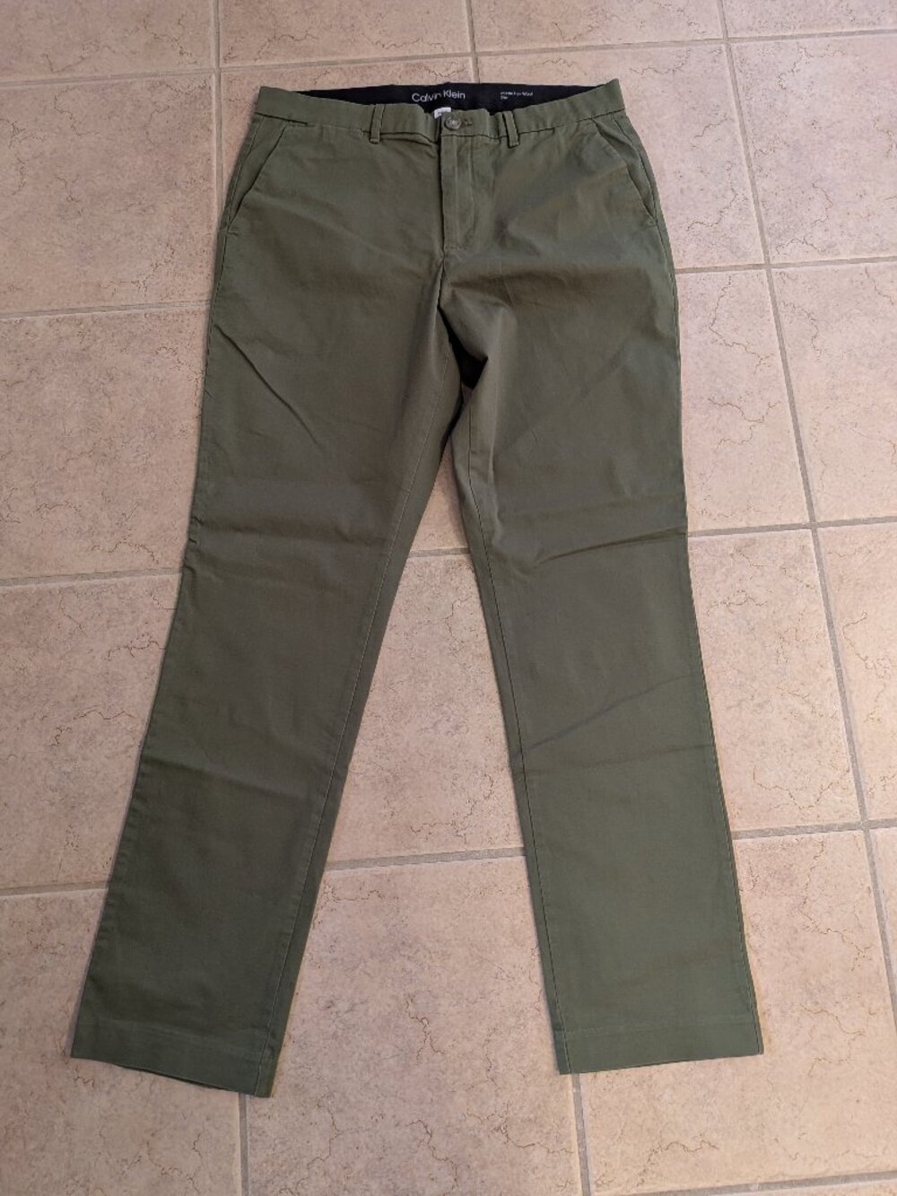 Calvin Klein cotton pants, Men's 32 x 32, in olive, new WITHOUT tags